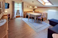 Wohnzimmer mit Essecke