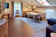 Wohnzimmer mit Essecke
